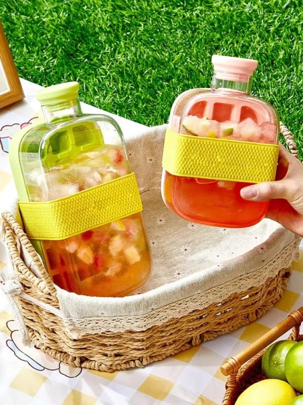 Ice Cube Bottle - 𝓜𝓞𝓓𝓔𝓡𝓝 𝓑𝓐𝓨𝓣𝓘