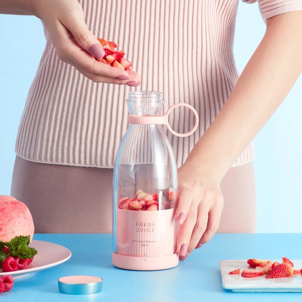 Portable Juice Blender - 𝓜𝓞𝓓𝓔𝓡𝓝 𝓑𝓐𝓨𝓣𝓘