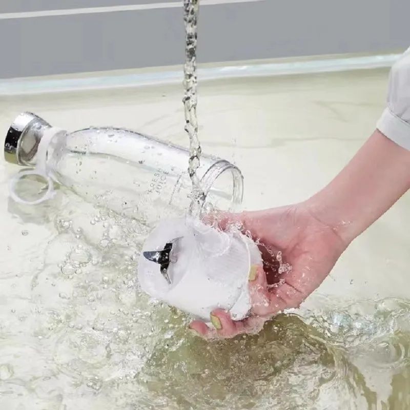Portable Juice Blender - 𝓜𝓞𝓓𝓔𝓡𝓝 𝓑𝓐𝓨𝓣𝓘